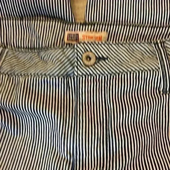 Faded Glory Stretch Women’s Size 10 Cuff Crop Blue Stripe Capri Pants - Picture 7 of 7